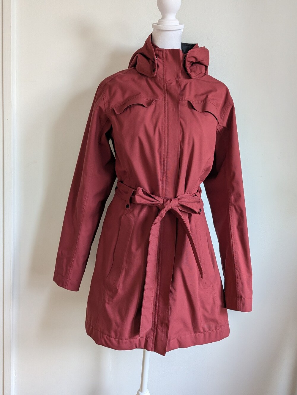 REI Recycled Nylon Waterproof Rain Jacket With Tie Waist Belt Burgundy Size S